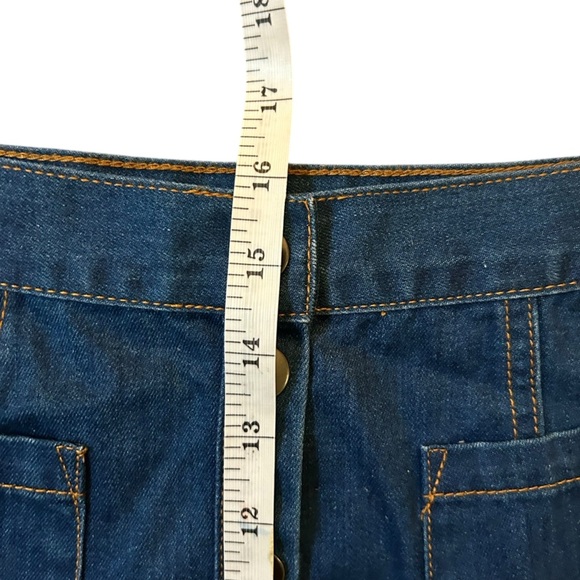 Urban Outfitters BDG Mini Denim Snap Front Flare Skirt Size Medium - Picture 7 of 10